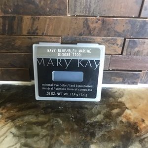 Mary Kay Mineral Eye Color in Navy Blue